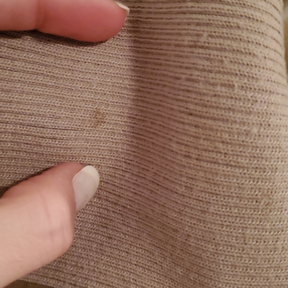 EXPRESS Puffy Vest - Picture 3 of 3